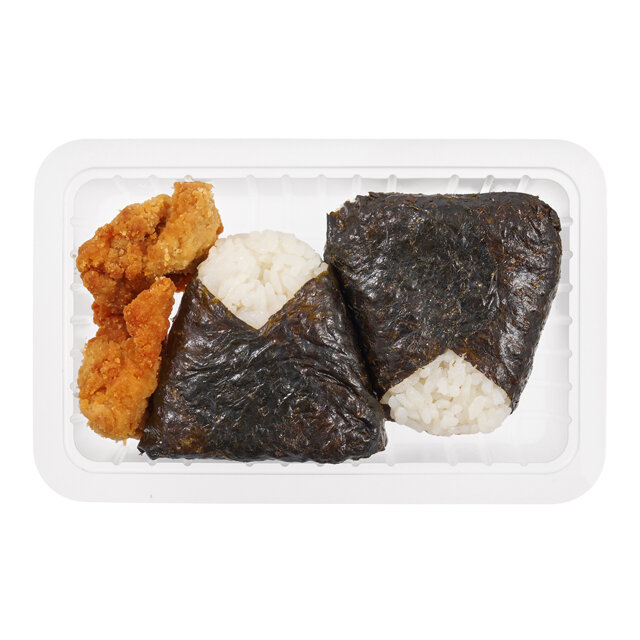 もち麦入り鮭おにぎりのよくばりランチボックス | NewDays